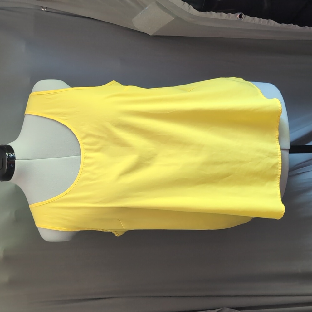 Sleeveless Scoop Neck Blouse